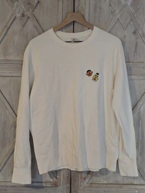 Uniqlo x Klaws Crewneck Sweater with Embroidered seasame street charcters